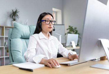 Có nên thi thử IELTS Online bằng máy tính tại nhà không?